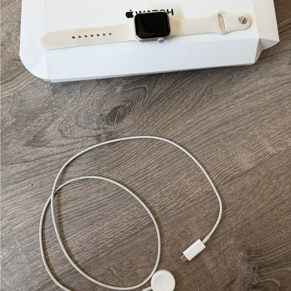Apple Smartwatch - Silver and White